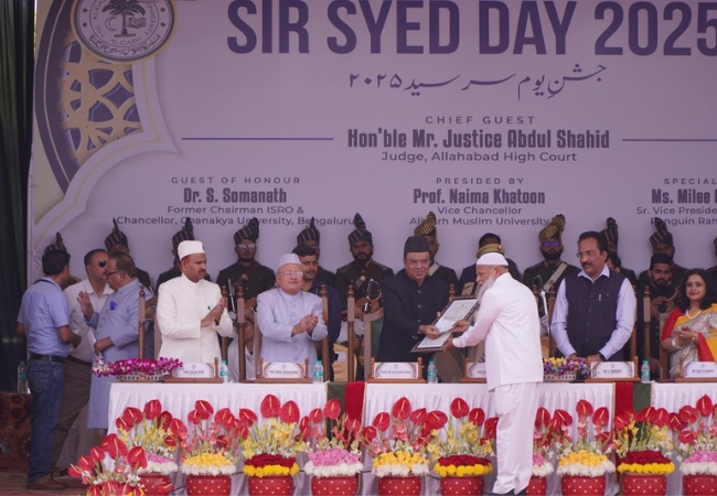 Dr. Abdul Qadeer of Shaheen Group conferred Sir Syed National Excellence Award 2025